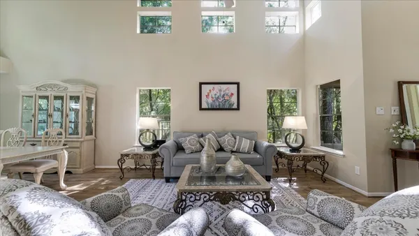 $650,000 | 10 Owls Cove Place, The Woodlands, TX 77382