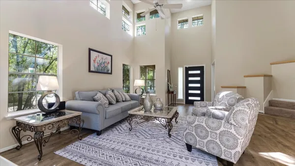 $650,000 | 10 Owls Cove Place, The Woodlands, TX 77382