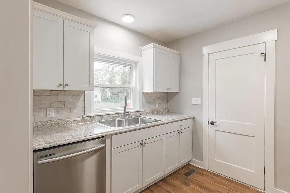 114 North Moore Road Chattanooga, TN 37411 - Photo 9 of 17 8