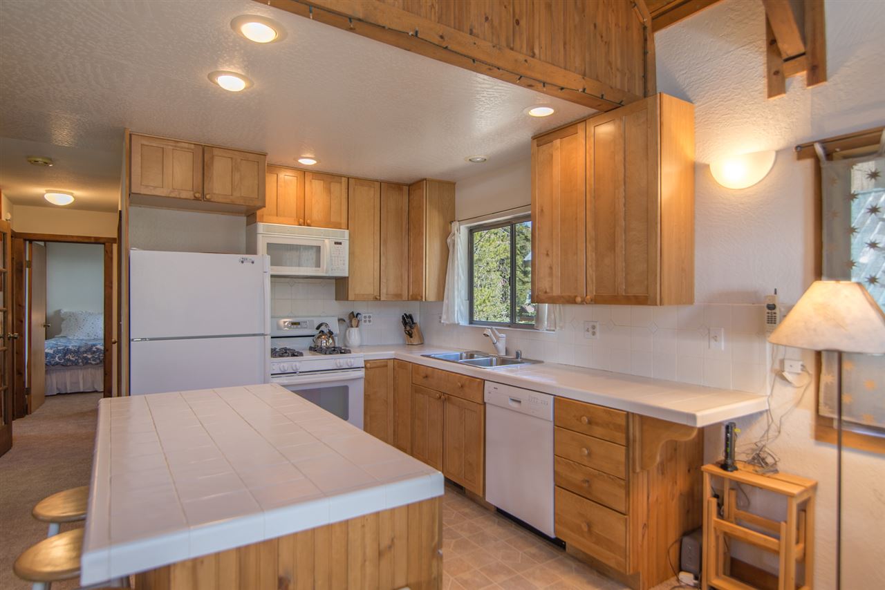 7355 Cascade Road Soda Springs, CA 95728 - Photo 7 of 14 Gallery Image 7