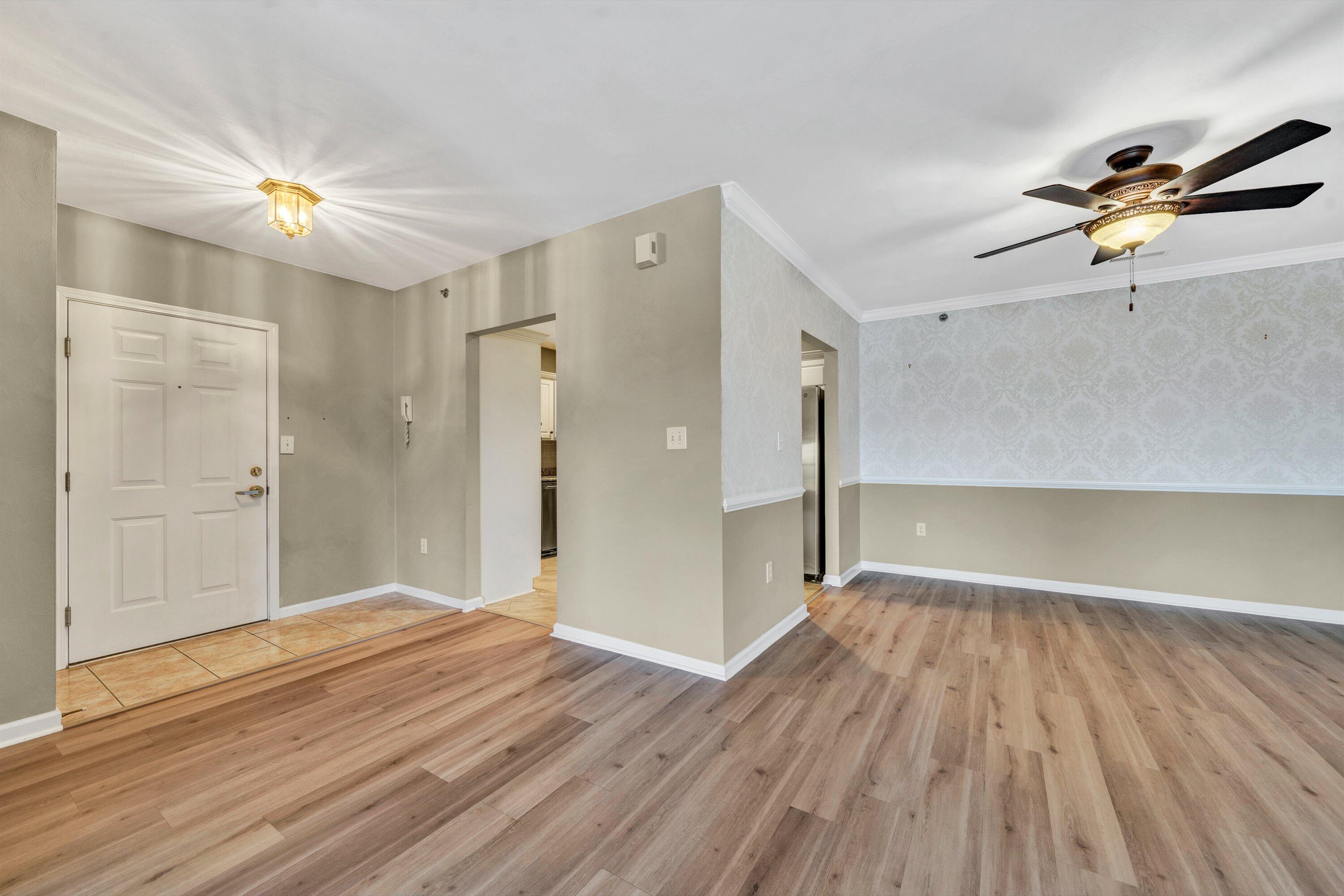 4438 Pheasant Ridge Road, Unit 206 Roanoke, VA 24014 - Photo 10 of 46 10-DSC00172