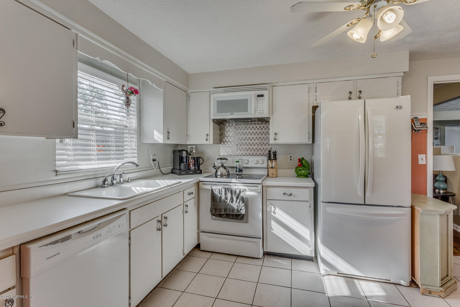 508 Sigsbee Road Orange Park, FL 32073 - Photo 3 of 17 Kitchen