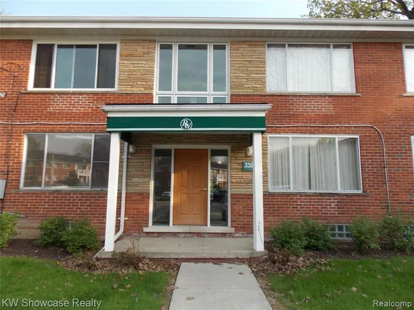 $1,275 | 335 North Eton Street, Unit 26, Birmingham, MI 48009