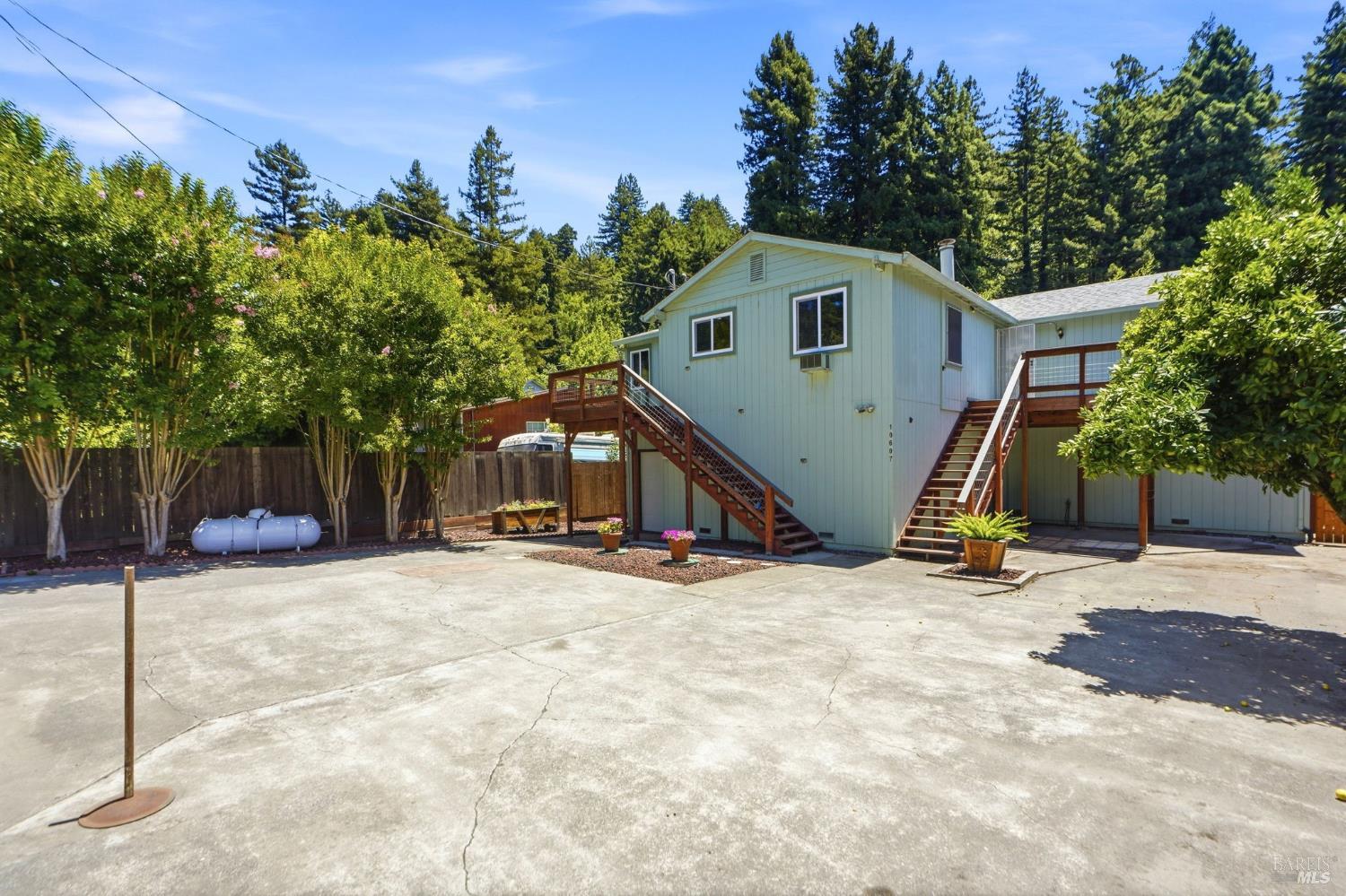 10607 River Road Forestville, CA 95436 - Photo 3 of 46