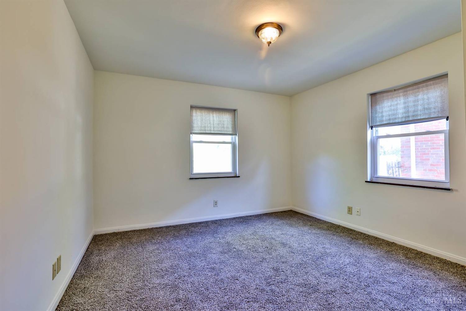 6842 Roe Street Cincinnati, OH 45227 - Photo 15 of 32 Gallery Image 15