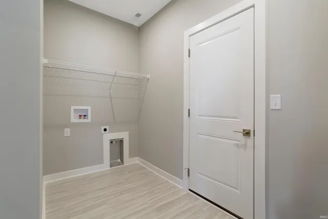 $429,800 | 5110 Goldfinch Drive, Evansville, IN 47725