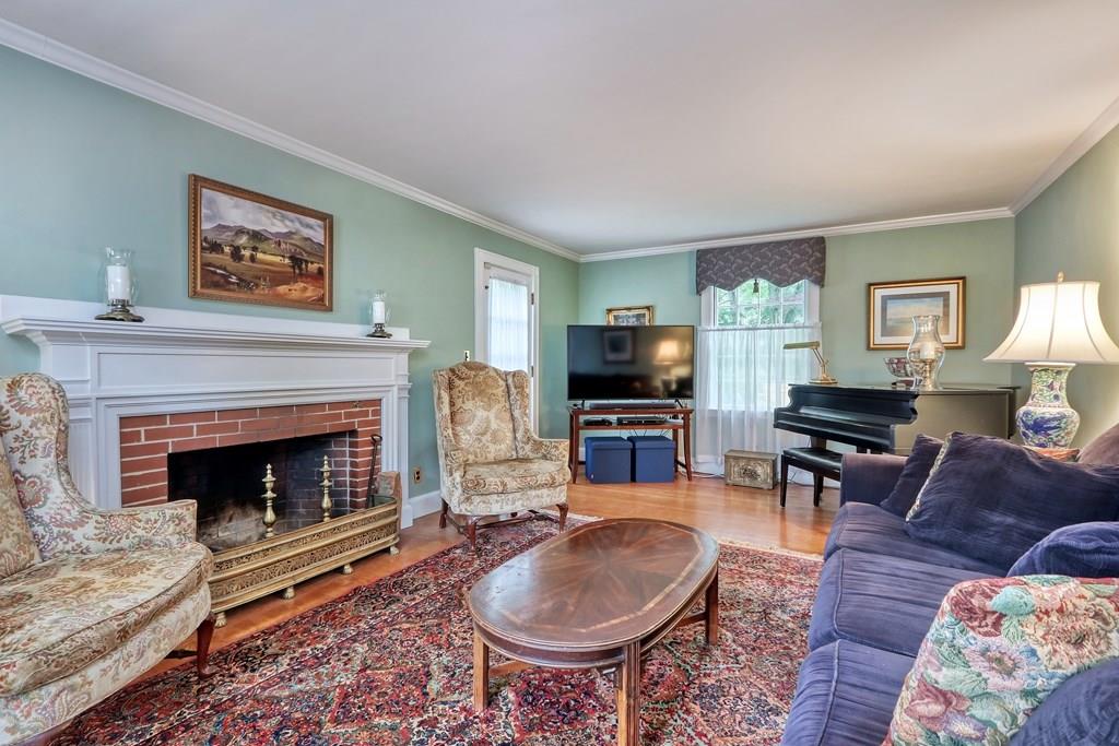76 Standish Road Milton, MA 02186 - Photo 3 of 30 Gallery Image 3