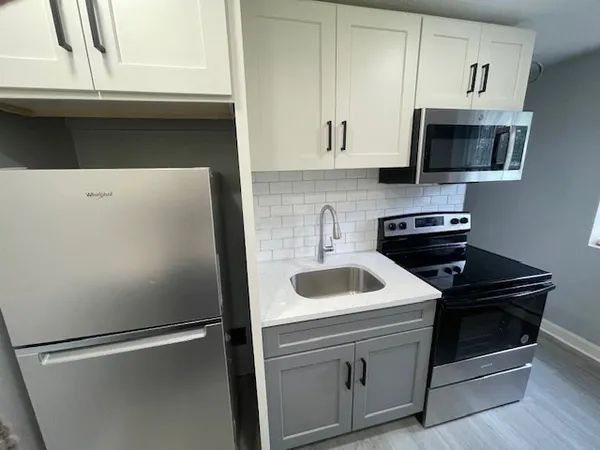 $1,600 | 808 Willard Street, Unit F3, Quincy, MA 02169