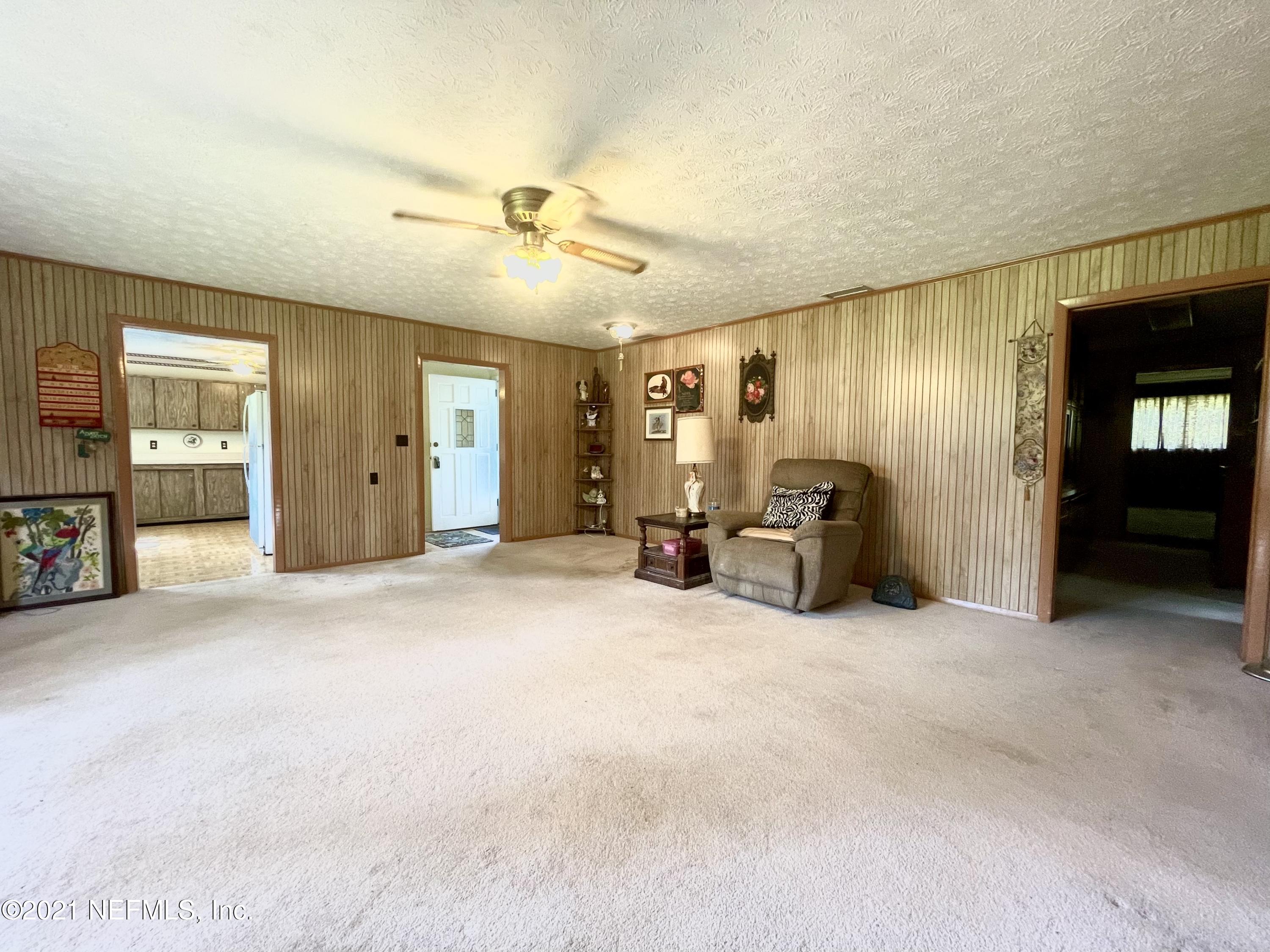 437 East End Road San Mateo, FL 32187 - Photo 48 of 60 C9BEFAC3-964B-4C70-AE28-CA6765F02408