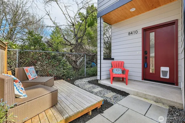 $799,000 | 8410 17th Avenue Southwest, Unit 3, Seattle, WA 98106