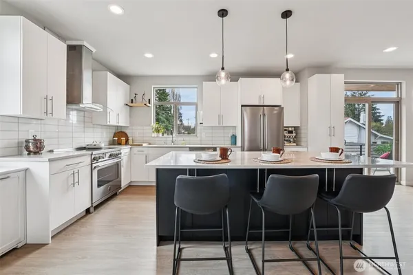 $799,000 | 8410 17th Avenue Southwest, Unit 3, Seattle, WA 98106