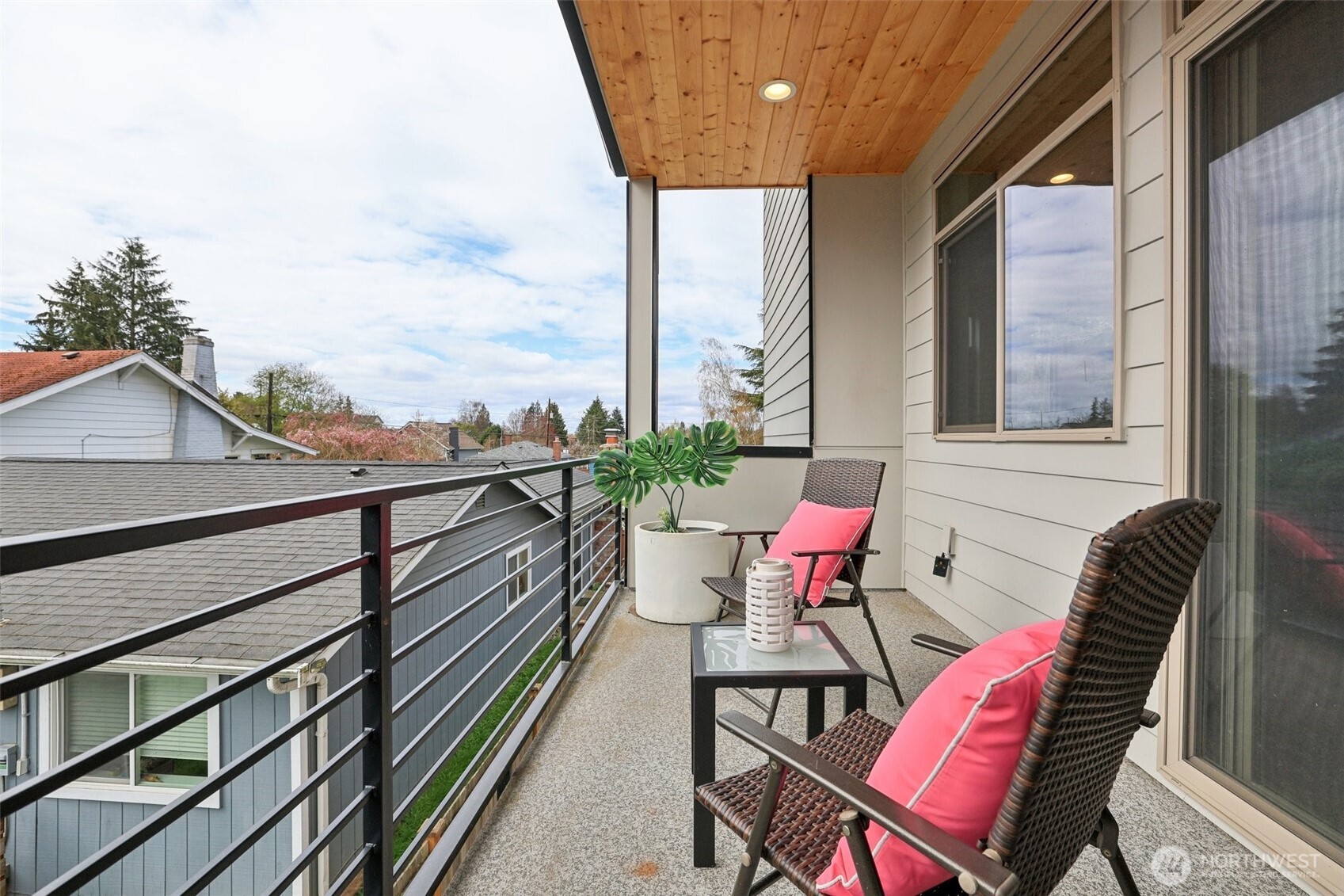 8410 17th Avenue Southwest, Unit 3 Seattle, WA 98106 - Photo 24 of 39