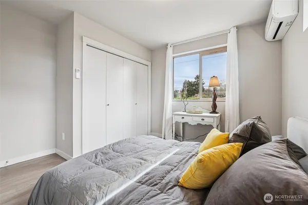 $799,000 | 8410 17th Avenue Southwest, Unit 3, Seattle, WA 98106