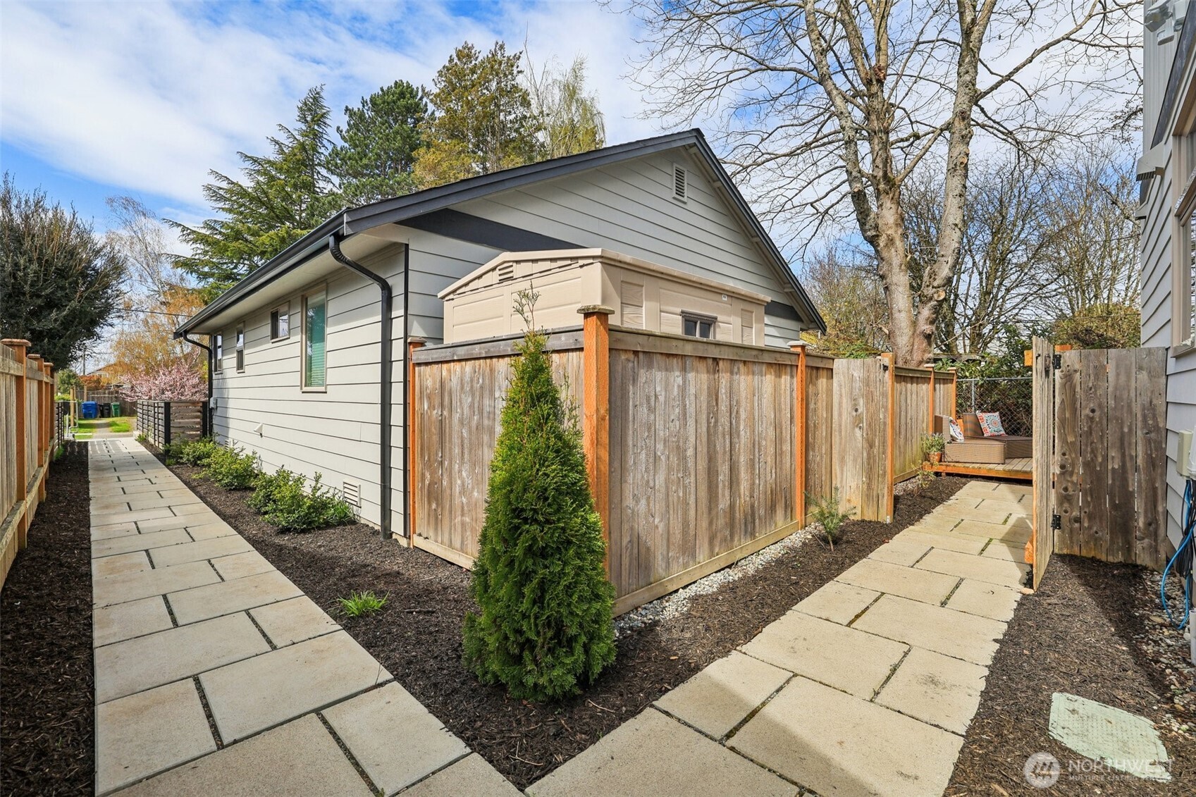 8410 17th Avenue Southwest, Unit 3 Seattle, WA 98106 - Photo 6 of 39