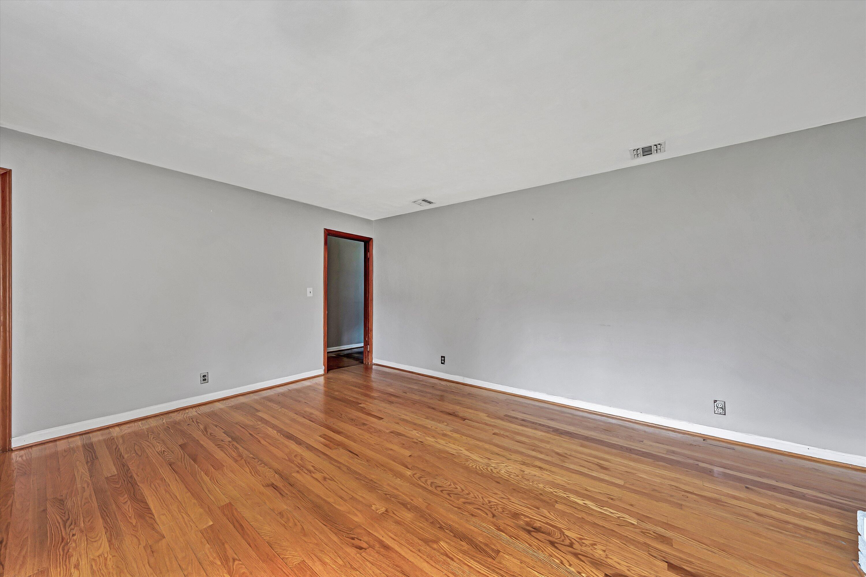 517 Blue Ridge Drive Blue Ridge, VA 24064 - Photo 14 of 43 10-DSC00004