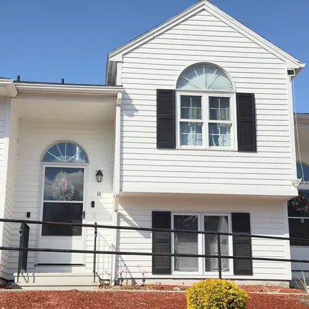 $2,500 | 118 Riverview Place, Unit D, Southbridge, MA 01550