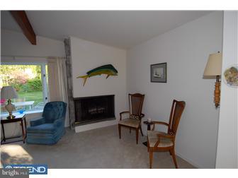 554 Paddock Road Ambler, PA 19002 - Photo 2 of 11 Living Room