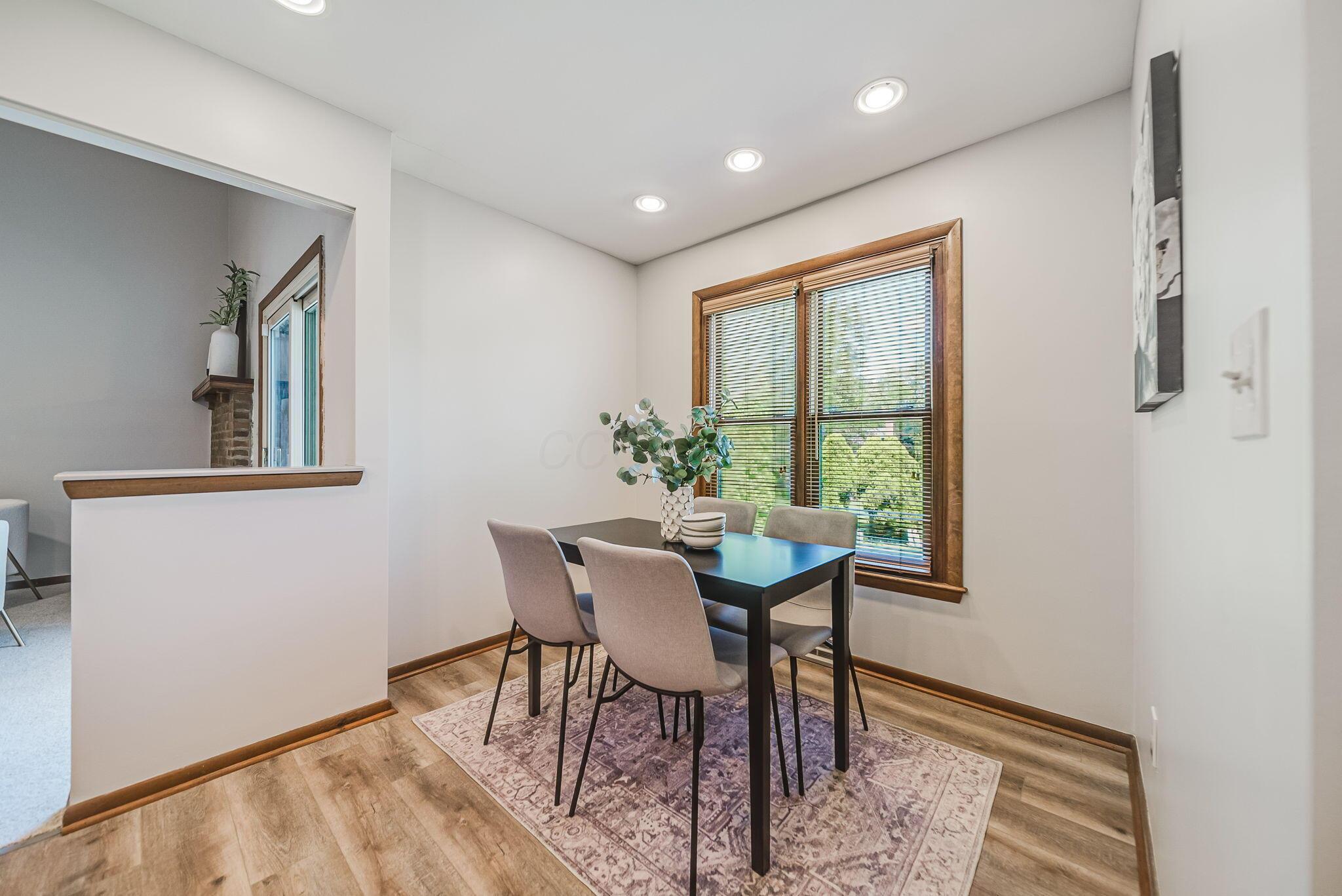 5256 Longrifle Road Westerville, OH 43081 - Photo 21 of 65 Dining Room