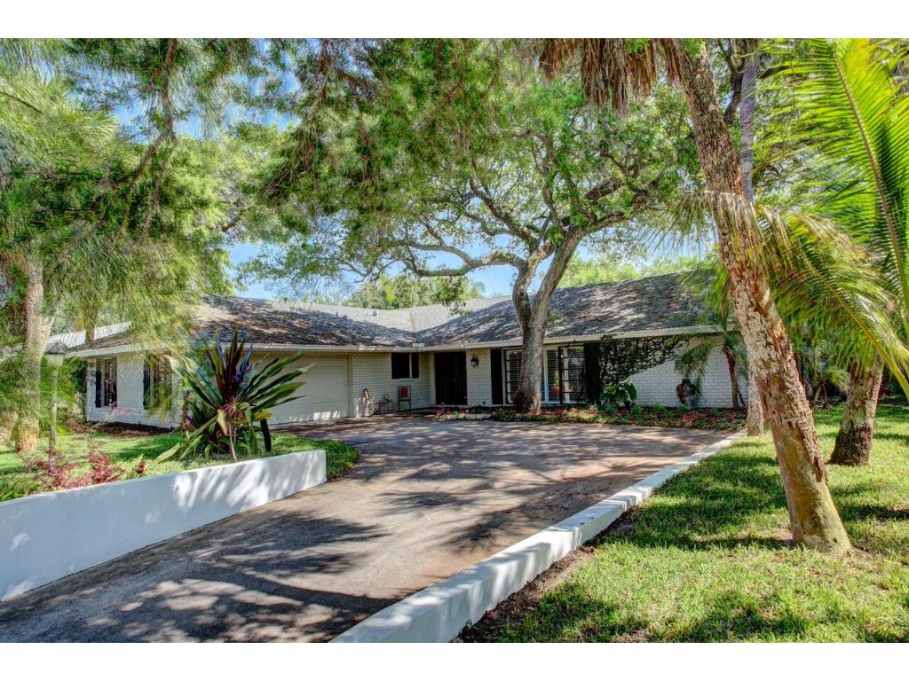 826 Banyan Road Vero Beach, FL 32963 - Photo 1 of 33 Gallery Image 1