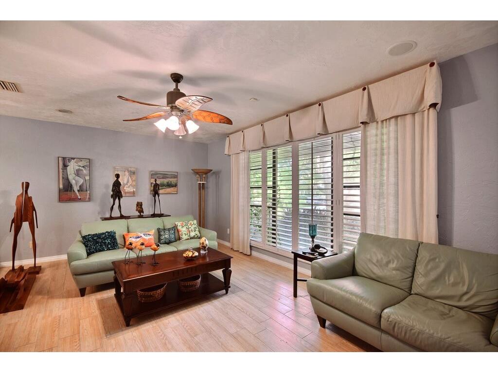 826 Banyan Road Vero Beach, FL 32963 - Photo 12 of 33 Gallery Image 12
