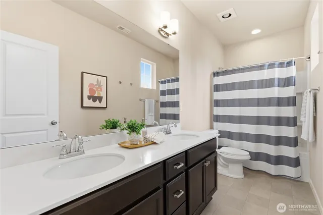 $767,800 | 2413 Northeast Sunnymede Street, Poulsbo, WA 98370