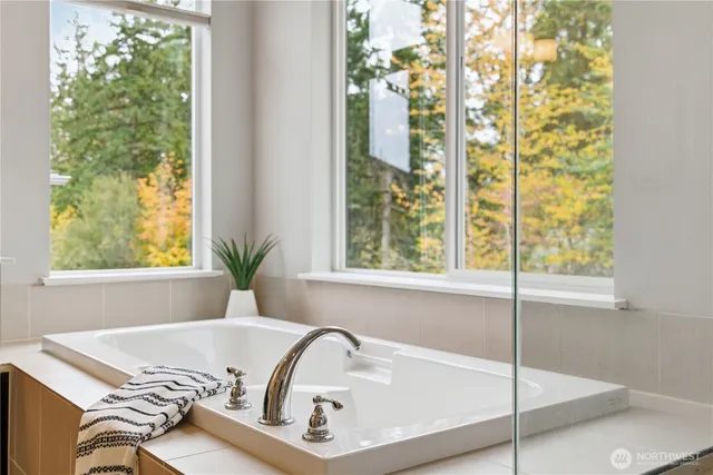 $767,800 | 2413 Northeast Sunnymede Street, Poulsbo, WA 98370