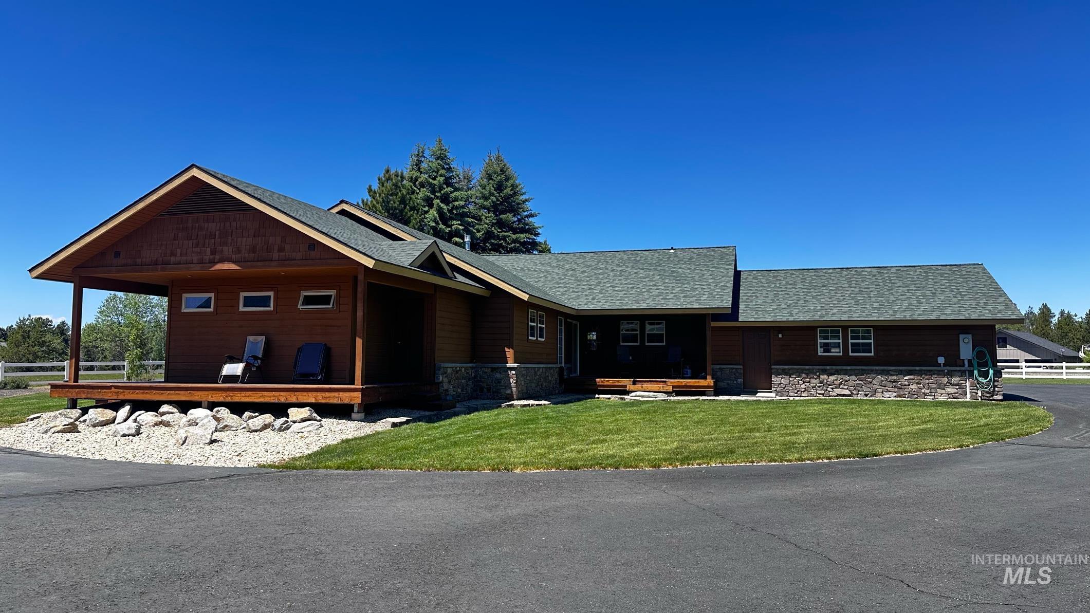 13761 Clear View Road McCall, ID 83638 - Photo 18 of 38