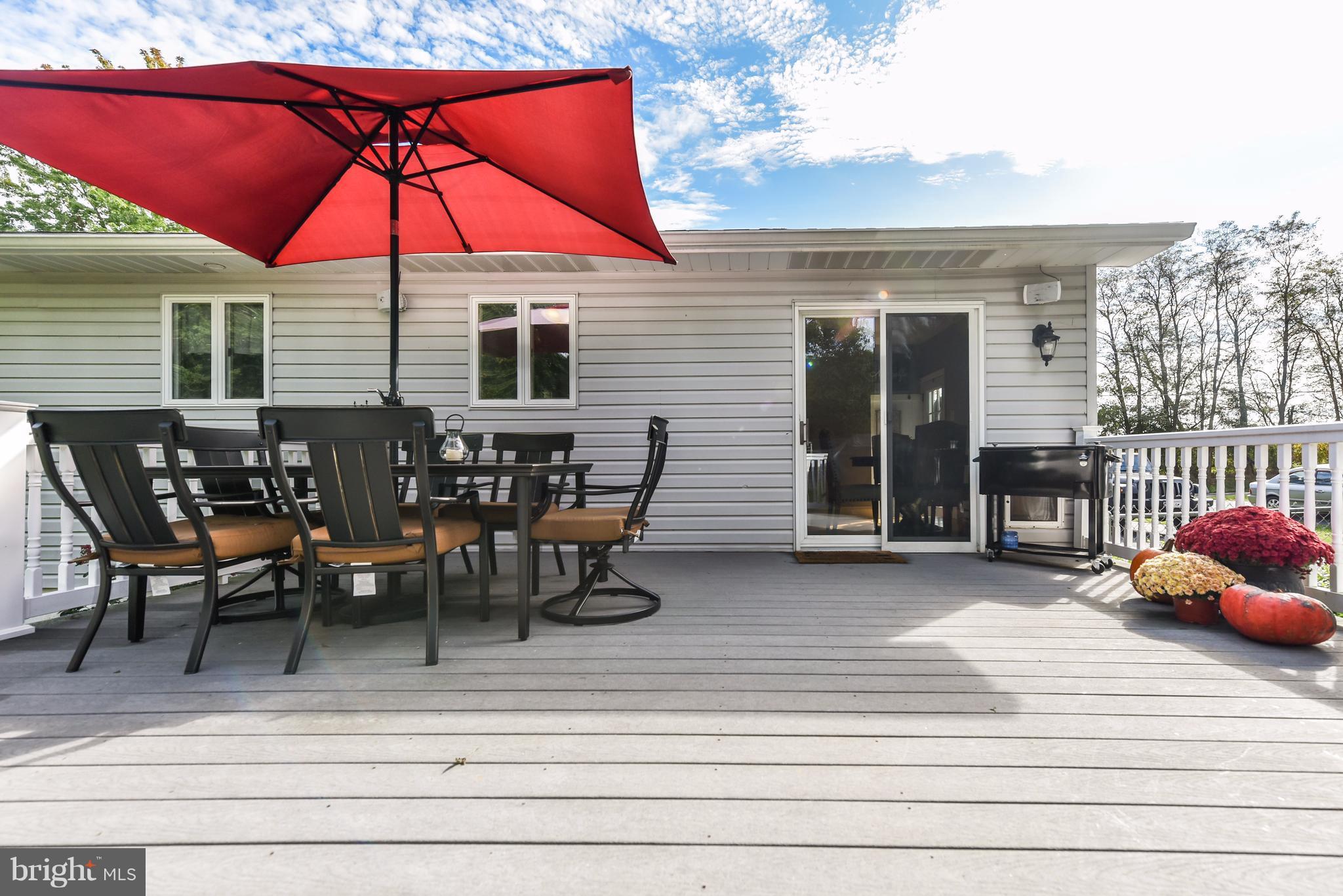 87 Pierce Road Rising Sun, MD 21911 - Photo 23 of 27 COMPOSITE DECK W/ VINYL RAILINGS