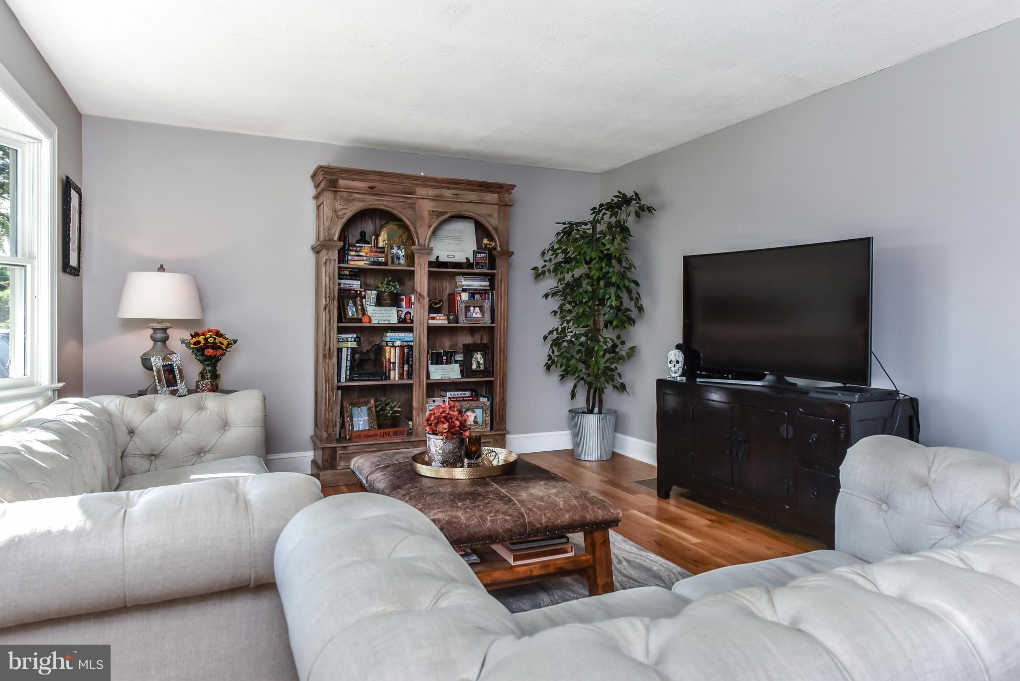87 Pierce Road Rising Sun, MD 21911 - Photo 4 of 27 LIVING ROOM