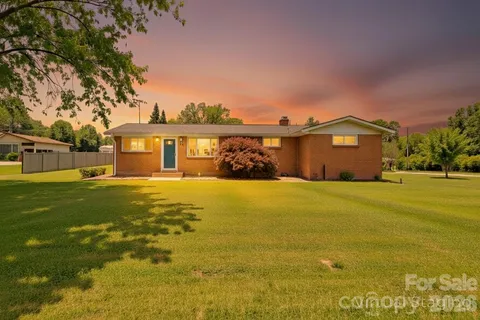 $419,000 | 10 Moland Drive, Etowah, NC 28729