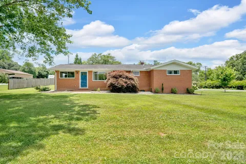 $419,000 | 10 Moland Drive, Etowah, NC 28729