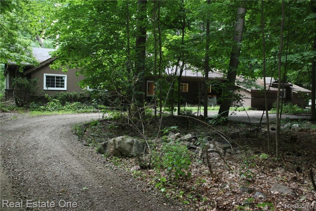 30315 Rockshire Avenue Farmington, MI 48334 - Photo 2 of 43 Rockshire207.JPG