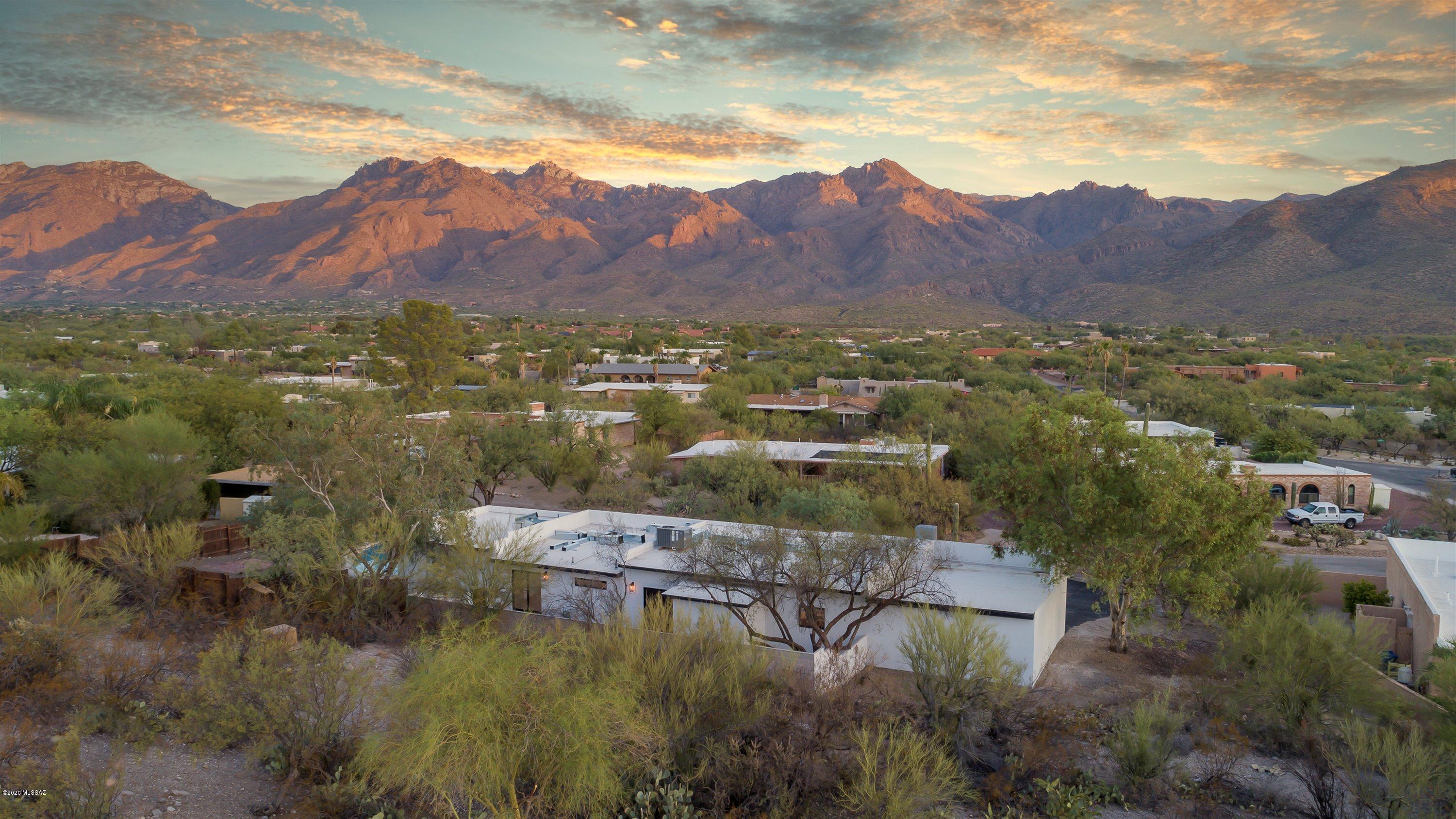 8250 East Rockgate Road Tucson, AZ 85750 - Photo 9 of 46