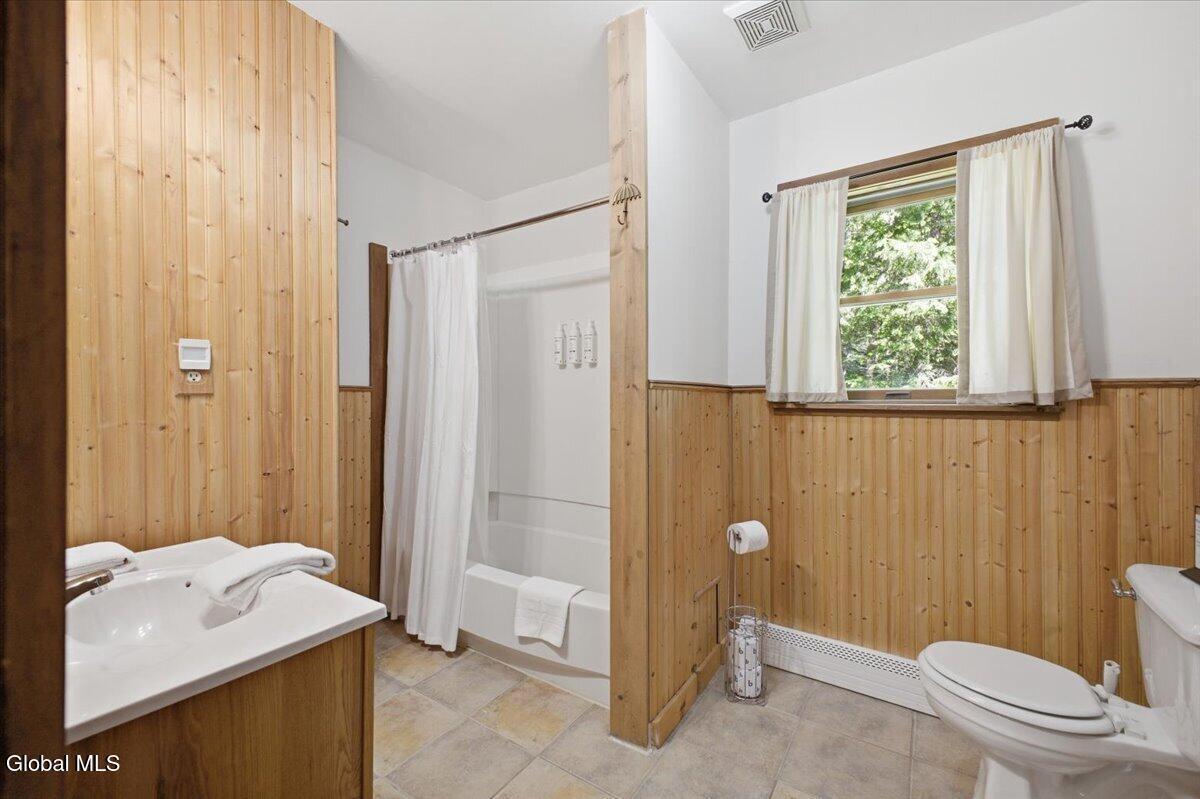 1487 River Road Thurman, NY 12885 - Photo 9 of 22 Bathroom
