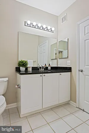 $450,000 | 9480 Virginia Center Boulevard, Unit 210, Vienna, VA 22181