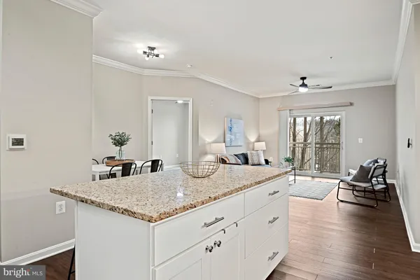 $450,000 | 9480 Virginia Center Boulevard, Unit 210, Vienna, VA 22181