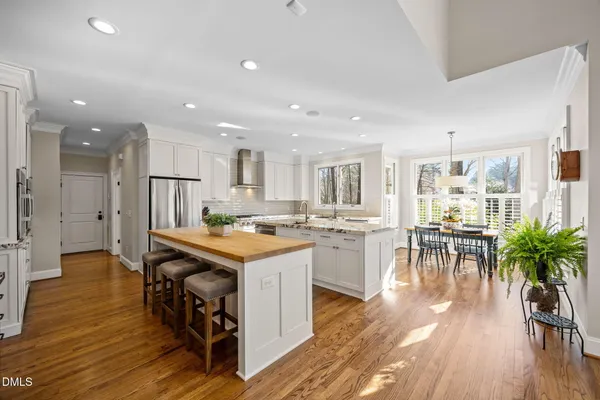 $2,500,000 | 200 Donegal Drive, Chapel Hill, NC 27517