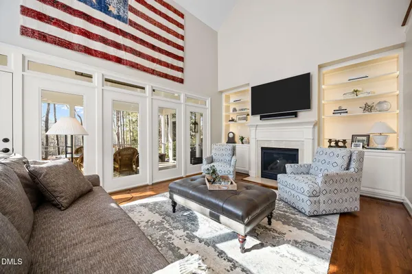 $2,500,000 | 200 Donegal Drive, Chapel Hill, NC 27517
