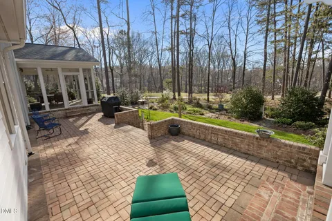 $2,500,000 | 200 Donegal Drive, Chapel Hill, NC 27517