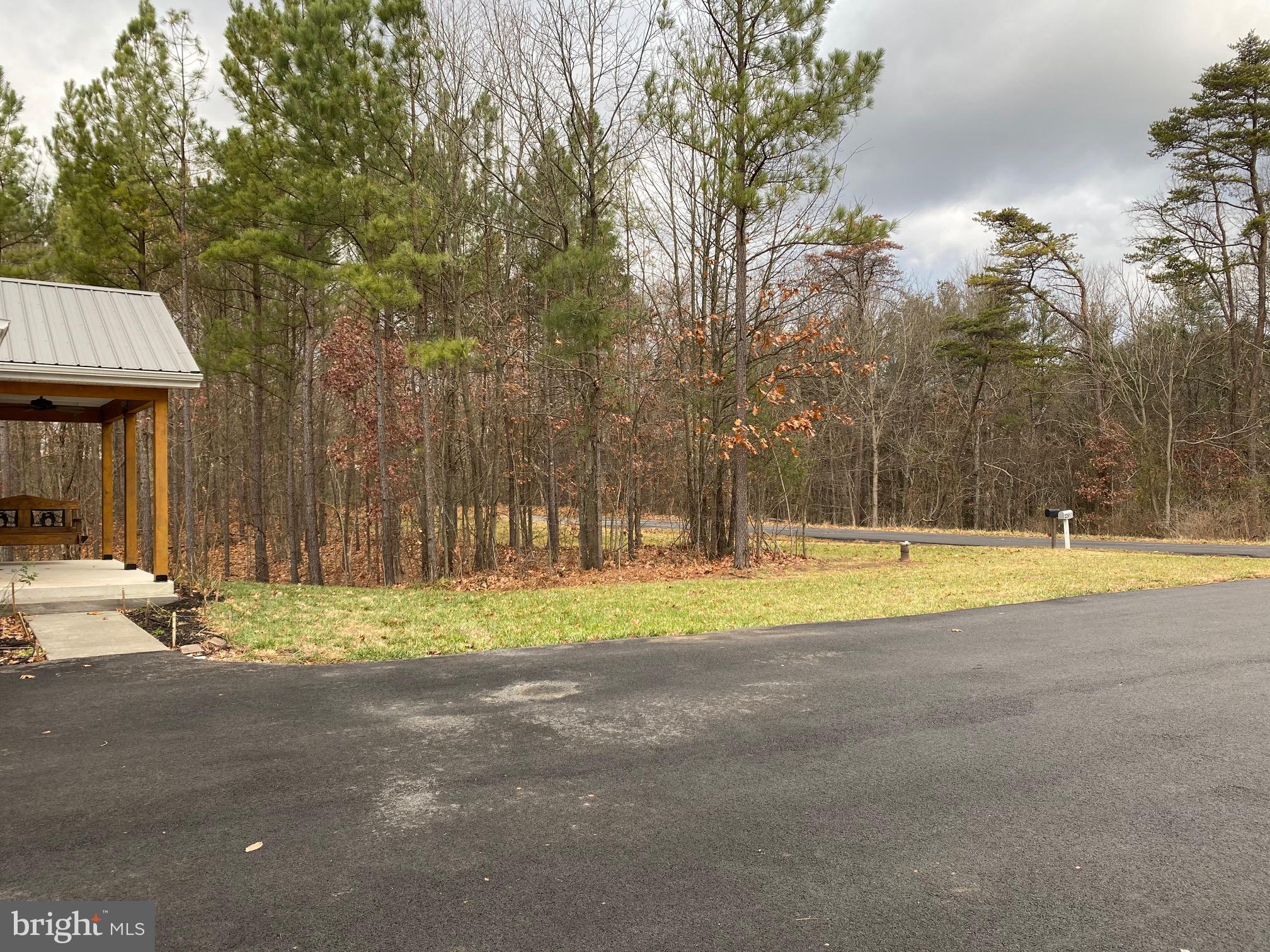 2261 County Rte 1/1 Berkeley Springs, WV 25411 - Photo 24 of 31 Front Setting