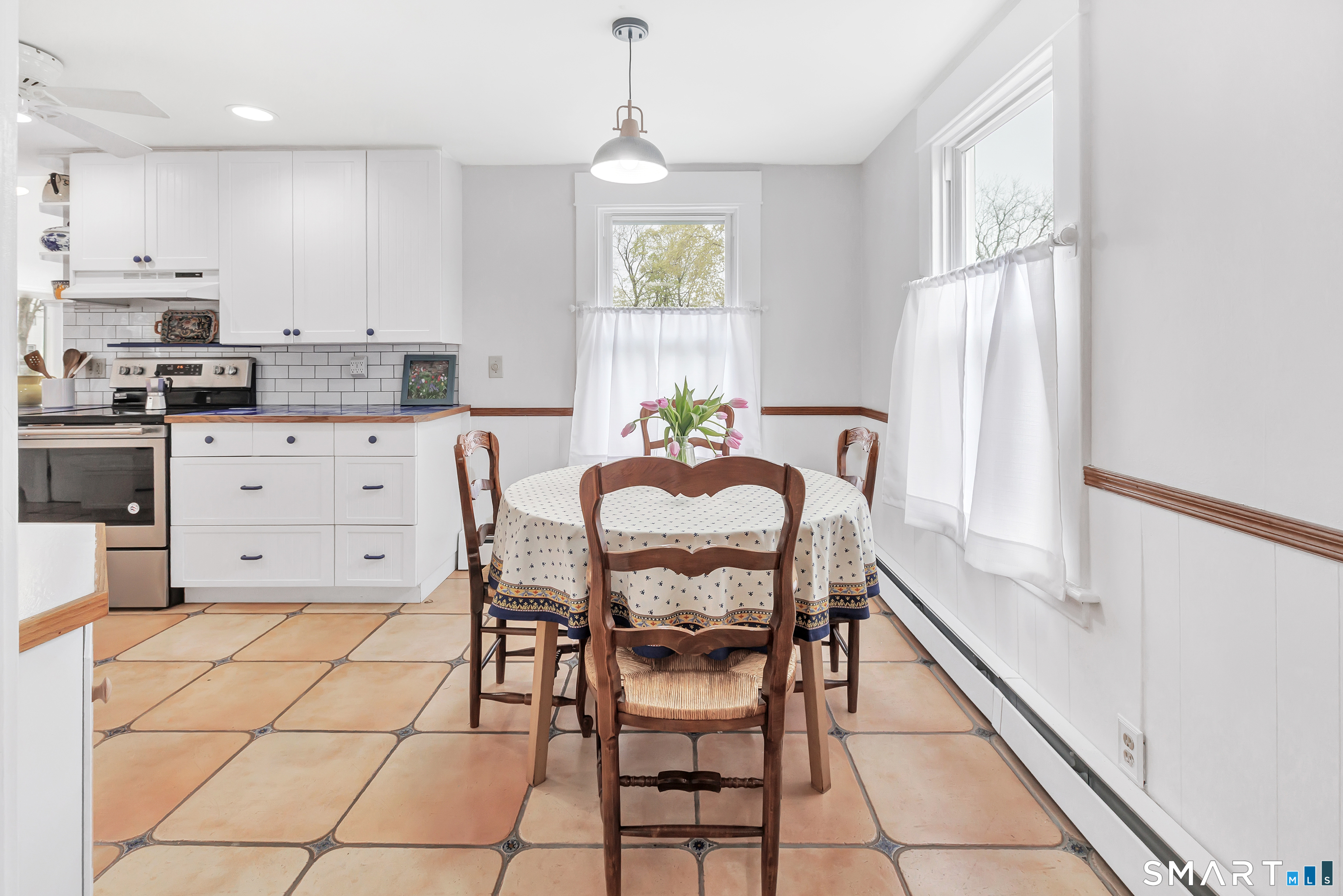 22 Morgan Park Clinton, CT 06413 - Photo 11 of 32