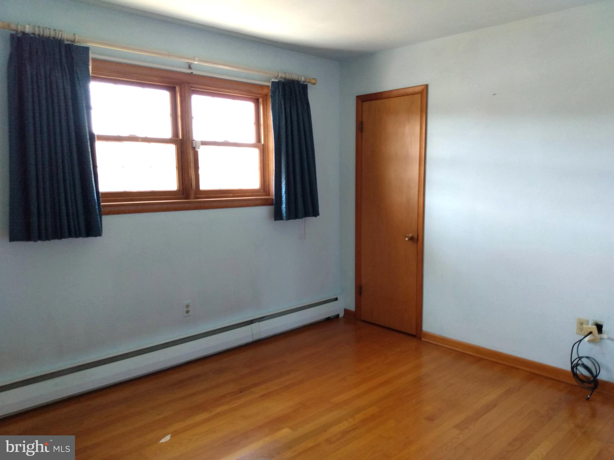 228 Mill Road Chambersburg, PA 17201 - Photo 16 of 32 3rd Bedroom