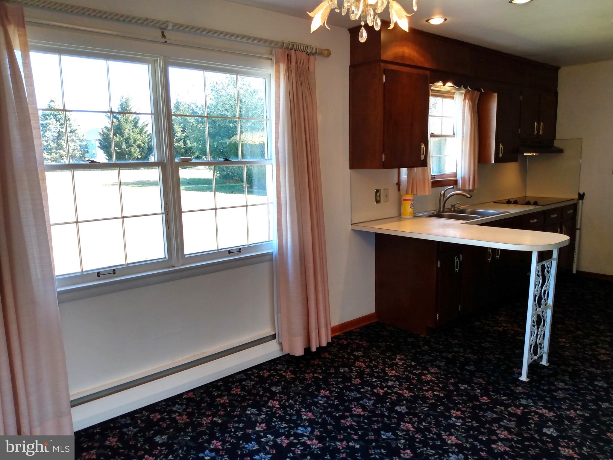 228 Mill Road Chambersburg, PA 17201 - Photo 8 of 32 Dining Room