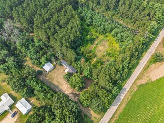 $210,000 | 231 Cottonville Lane, Coloma, WI 54930