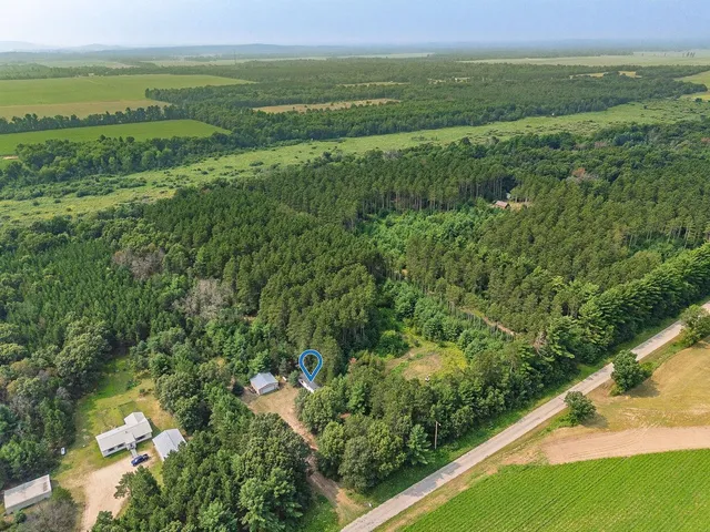 $210,000 | 231 Cottonville Lane, Coloma, WI 54930