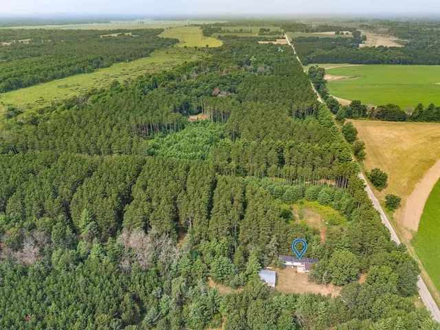 $210,000 | 231 Cottonville Lane, Coloma, WI 54930