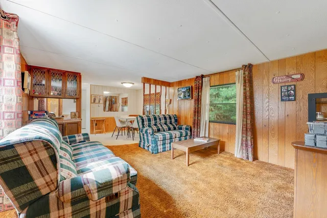 $210,000 | 231 Cottonville Lane, Coloma, WI 54930