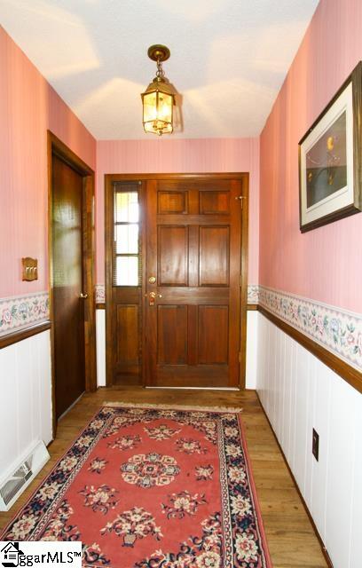 208 Buckingham Road Easley, SC 29640 - Photo 3 of 25 Gallery Image 3