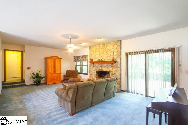 208 Buckingham Road Easley, SC 29640 - Photo 4 of 25 Gallery Image 4