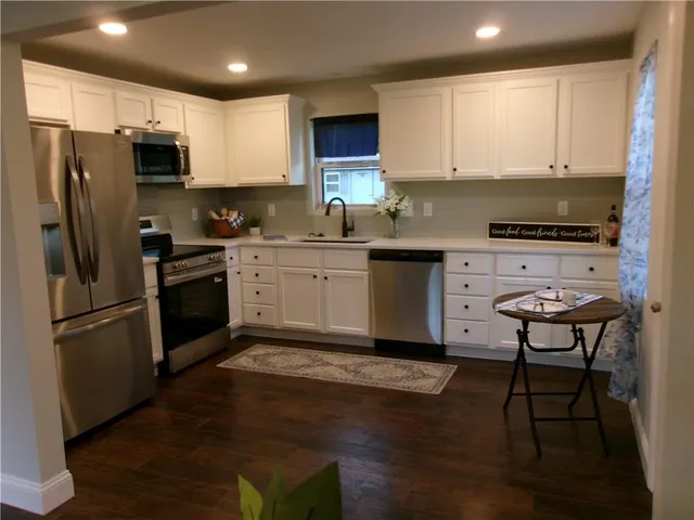 $149,900 | 107 East 7th Street, Urich, MO 64788